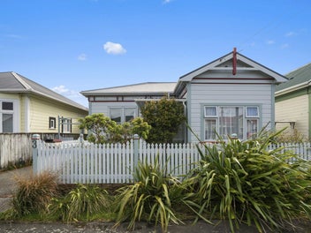 " Petone Family Treasure "