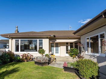 Known as 236 and 236a Kennedy Rd.