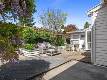 Character Bungalow in The Wood