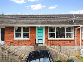 URGENT SALE: Milford is calling!