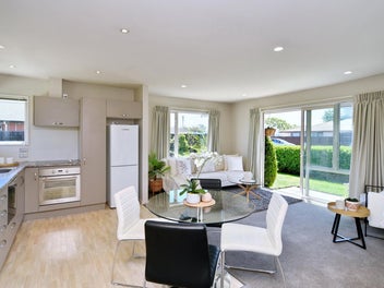 Vendors Instructions Clear, All Offers Considered!