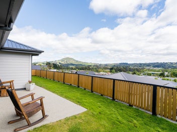 Modern living with views over Saddle Hill