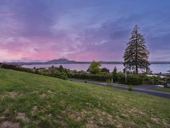 Unrivalled Lake Taupo Views