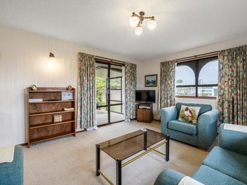 Affordable Opportunity Near Barrington Park