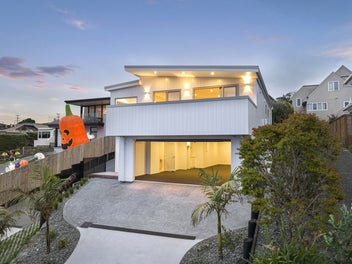 Beach, View and Brand New - Lock up and Leave!