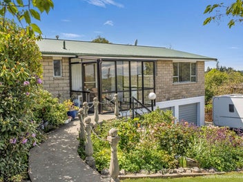 Sun, Space and Simplicity for the Whole Family