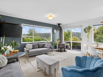 Sunny Stylish Sanctuary for First Home Buyers!