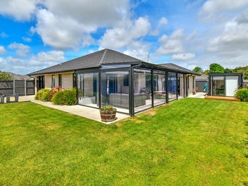 Extras, extras everywhere!