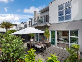 Takapuna's Answer To Easy Living