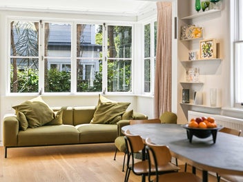 SOPHISTICATED, SWEET & SERIOUSLY SELLING!