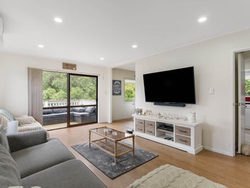 Split-Level Comfort for Extended Families