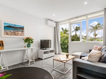 A Sunny Oasis in the City