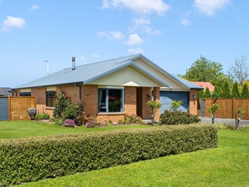 Room to Relax and Space to Live