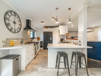 OPEN HOME 11-11.30am SUNDAY