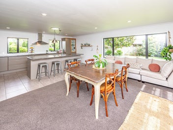 Elegance and ease in a coveted cul-de-sac