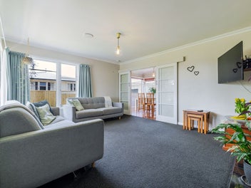 FAMILY LIVING, EVERYDAY COMFORT IS WAITING FOR YOU