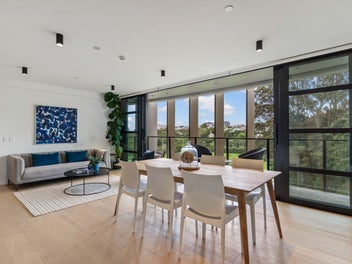 Urban Treehouse on Nixon Park