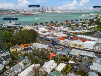 Unique family apartment in the heart of Devonport