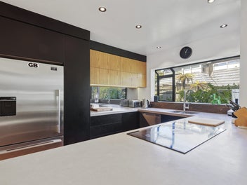 Holmcroft Haven - Where Lifestyle Meets Location