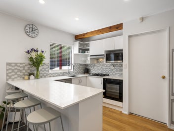 The Perfect Grey Lynn Starter!