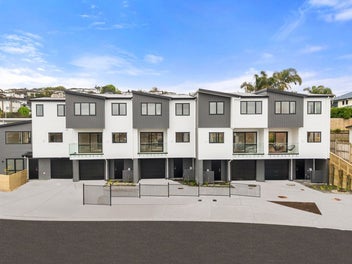 Freehold, Sunny, Stylish & Low-Maintenance