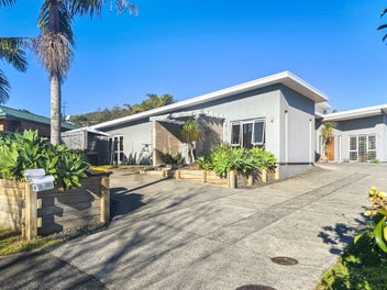 Home & Income Awaits in Albany