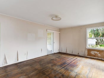 Renovate or Develop - IGNORE CV - Must Be Sold!