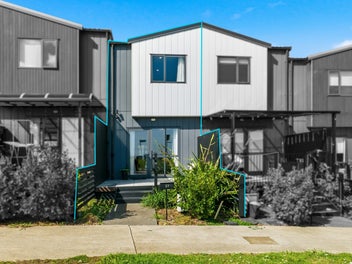 Overseas Owners Priced To Sell!