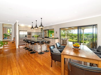 Live the dream - the perfect lifestyle and...