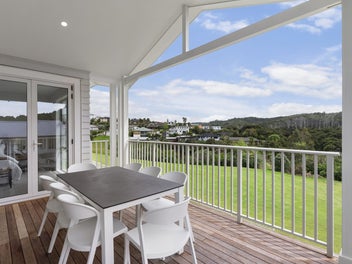 New Entertainer's Townhouse at Kensington Park