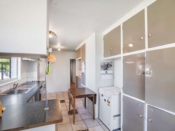 4 Bed Family Home, Sleepout + 938m² Section!