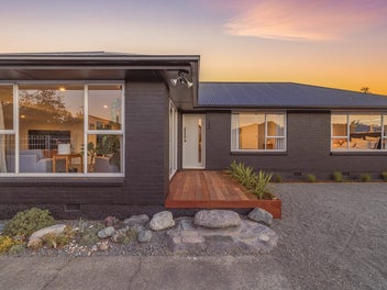 Cashmere Zoned & Ready for Christmas!