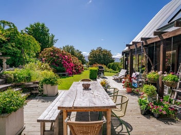 Rare Opportunity in Dalefield