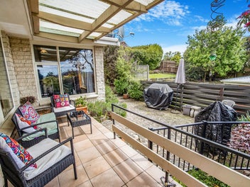 Harbour Sunrises & Family Living