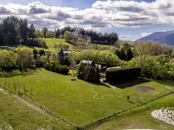 Dalefield homestead in a garden