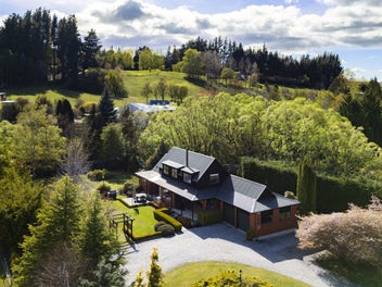 Dalefield homestead in a garden