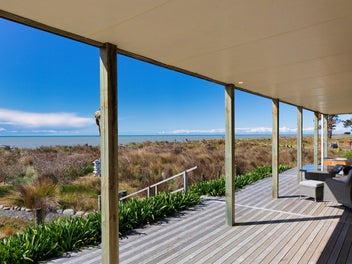 Beachside Bliss at Claverley