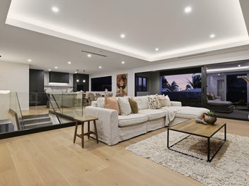 Unparalleled Elegance and Grand Mount Views