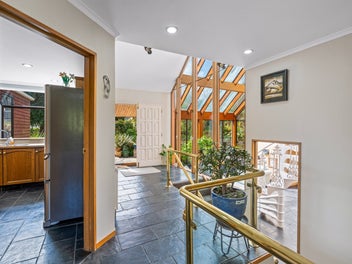 80s Opulence, Peninsula Paradise