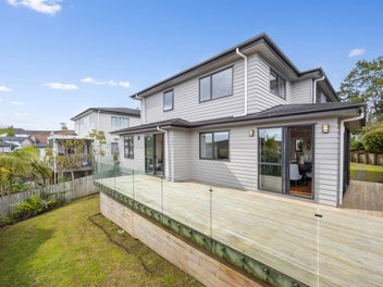 Spacious Family Haven in Prime Albany