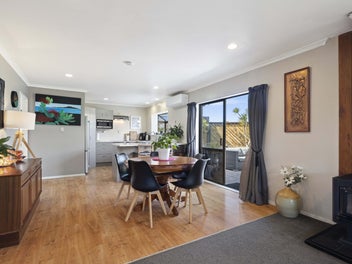 Vendor has Purchased! MUST SELL!