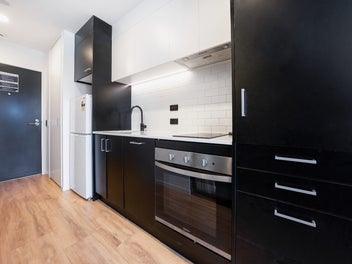 Overseas Vendor Says MUST SELL!!