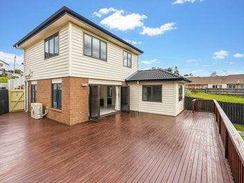 Spacious Modern Home on 446m2 site