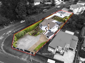 Family home & Potential in DGZ – 950m² Corner Site