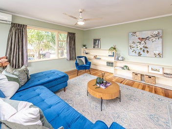 Super city apartment – freehold and fabulous!