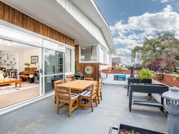 Glad To Be On Gladstone!