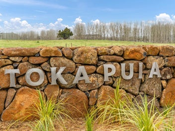 Country Living, Perfectly Placed