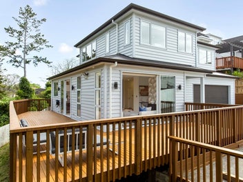 Space, Style & Studio Living