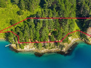 Where waterfront dreams meet Maraetai magic