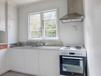 SOLID ROSLYN INVESTMENT